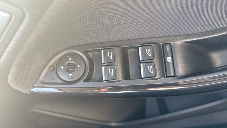 Ford Focus 1.0 EcoBoost 125 Titanium 5dr Petrol Hatchback